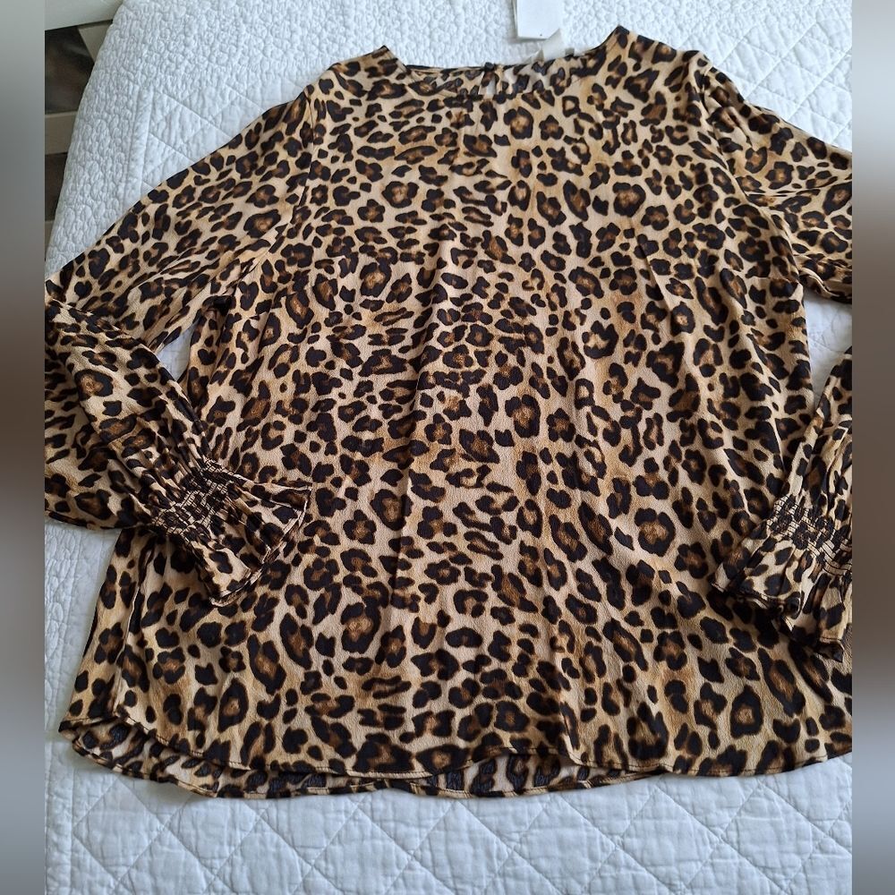 NWT H&M SZ 10 Leopard Print Top - Picture 3 of 9